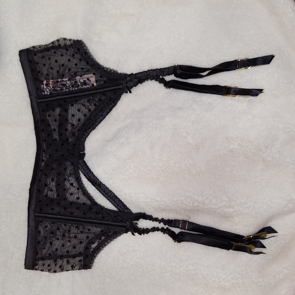 🚨3 for $20 deal! 🚨NWT Victoria's Secret Garter Belt- XS/S